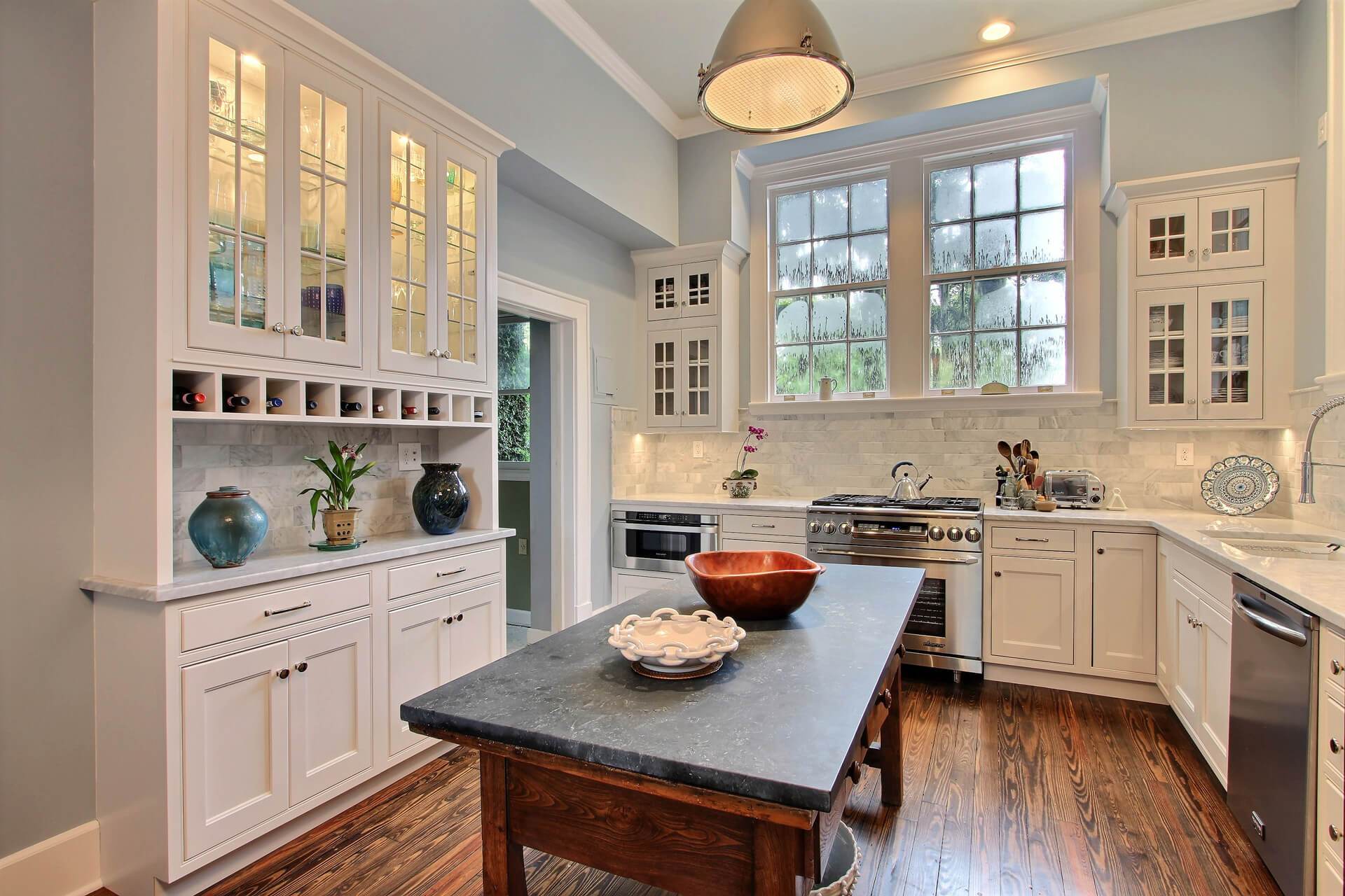 Posh Kitchen and Bath business image