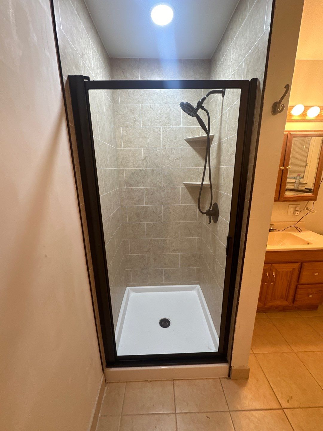 Roeland Bathrooms Inc business image